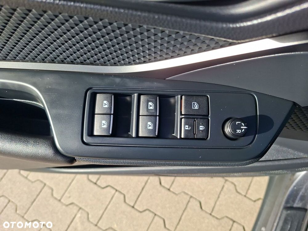 Toyota C-HR 1.8 Hybrid Premium - 12