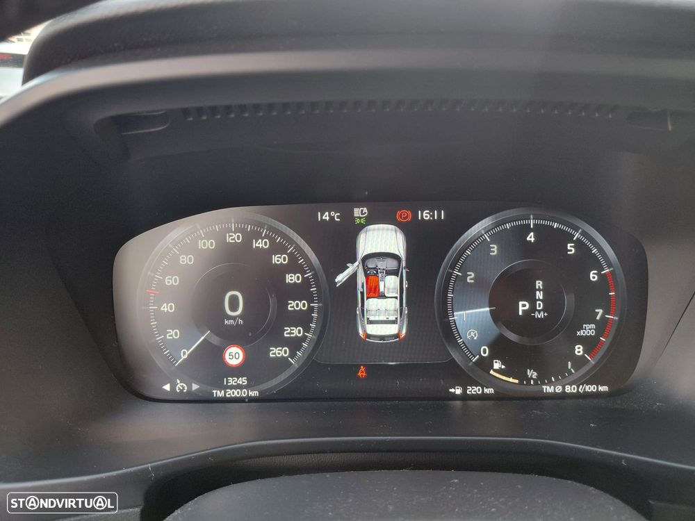 Volvo XC 40 1.5 T2 Plus Dark Auto - 25