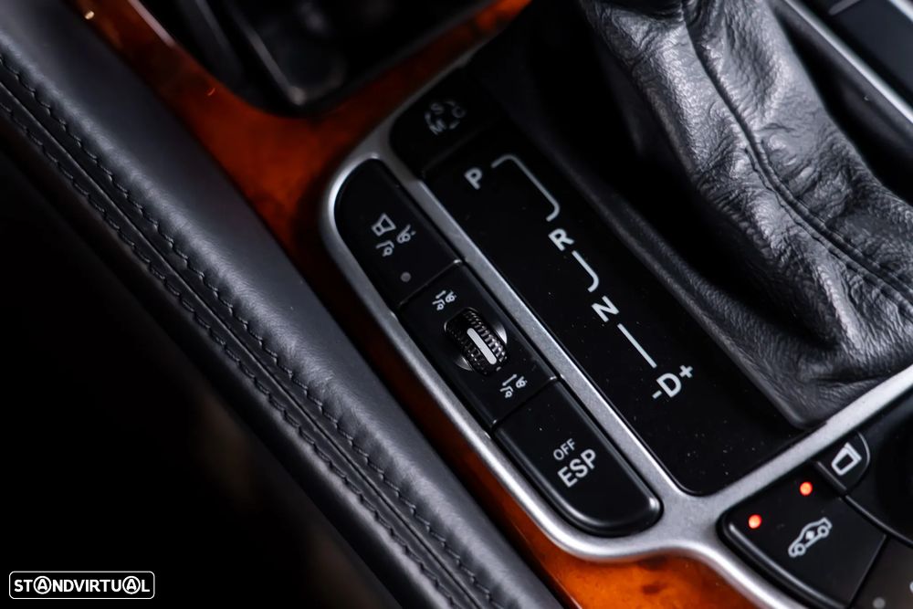 Mercedes-Benz SL 600 Auto - 28