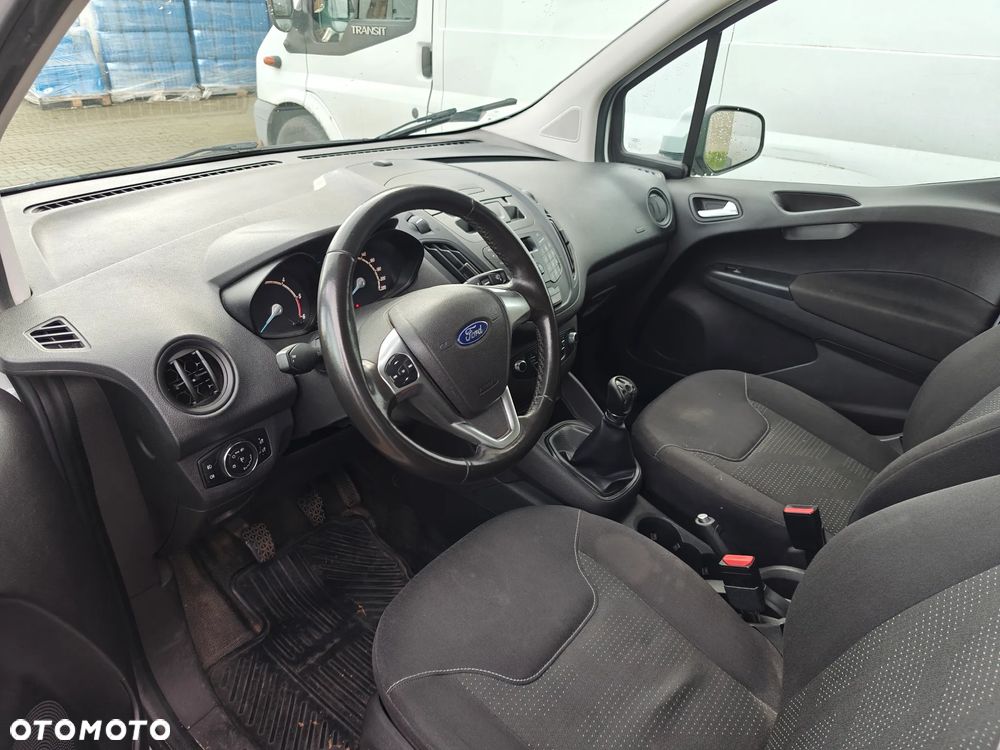 Ford Transit Courier - 7