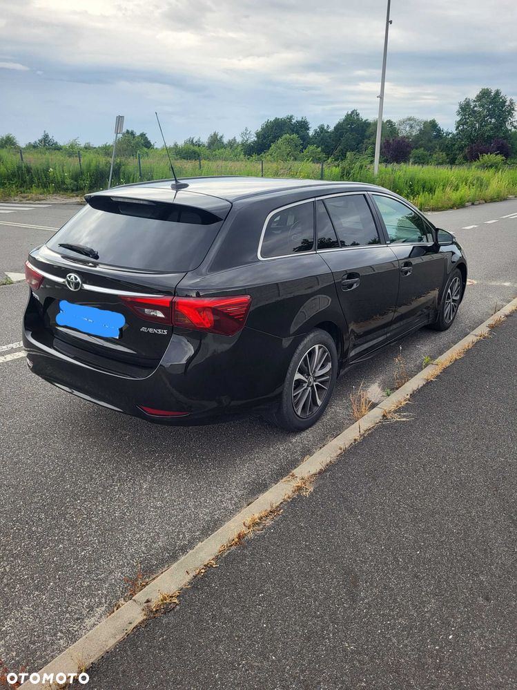Toyota Avensis - 2