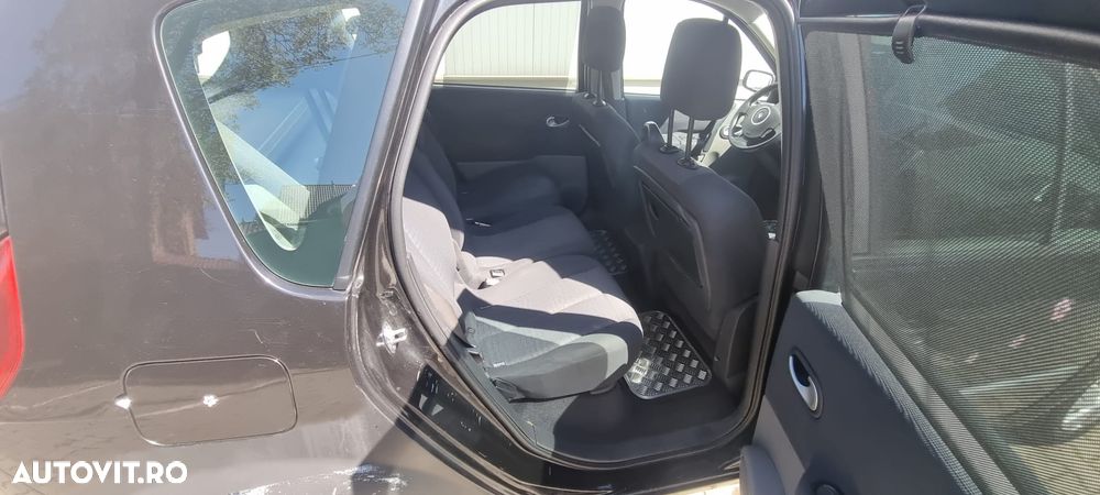 Renault Scenic II 1.5dCi Dynamique - 10