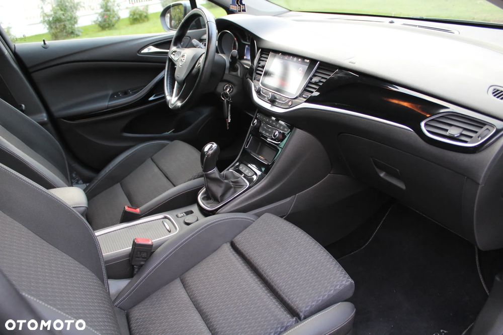 Opel Astra IV 1.6 CDTI Executive - 11