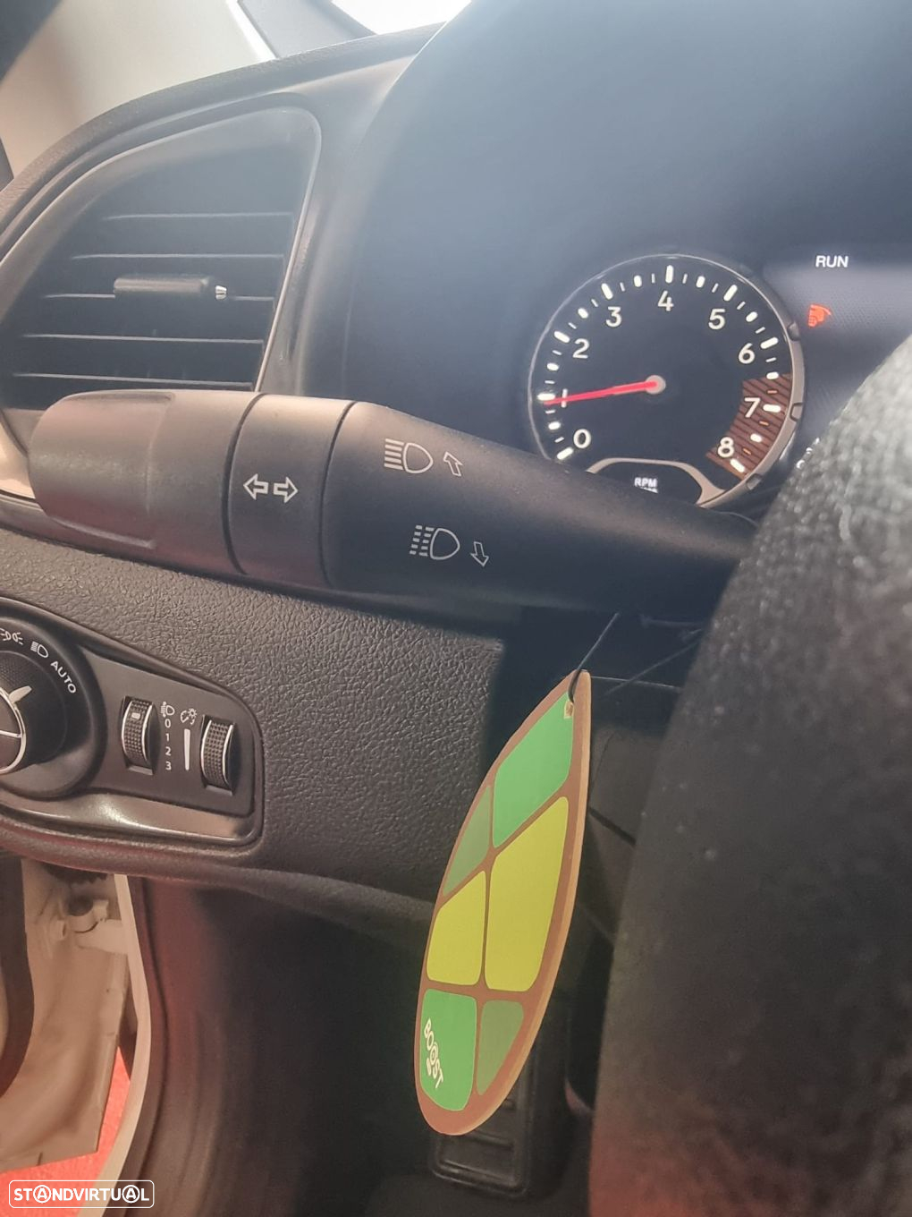 Jeep Renegade 1.0 T Limited - 29