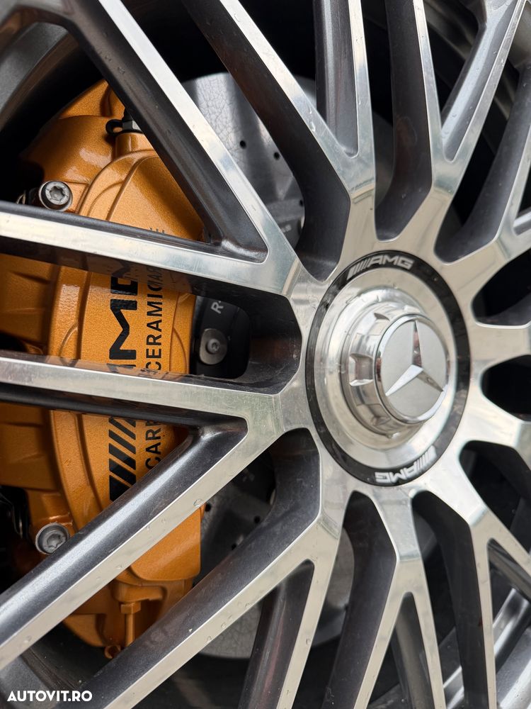 Mercedes-Benz SL 63 AMG - 24