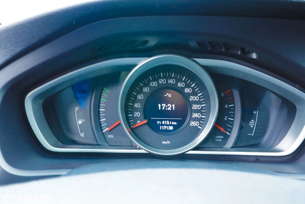 Volvo V40 D2 Kinetic - 20