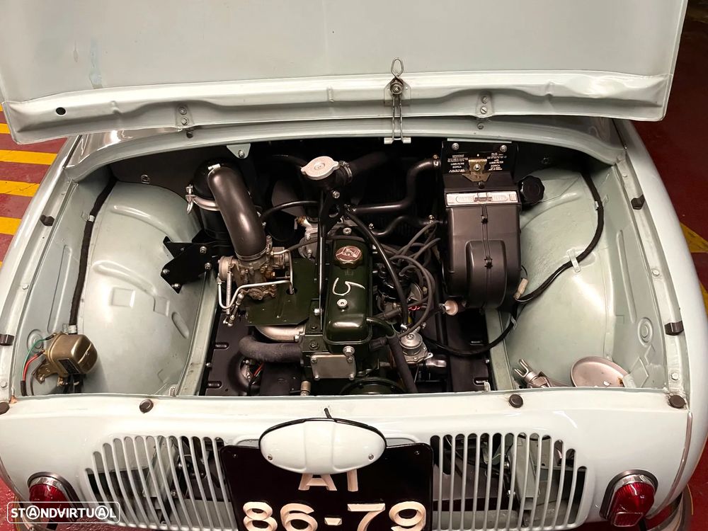 Renault Dauphine - 14