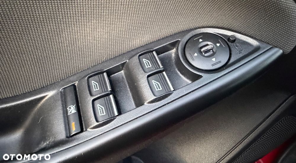 Ford Focus 1.0 EcoBoost Trend Sport - 26