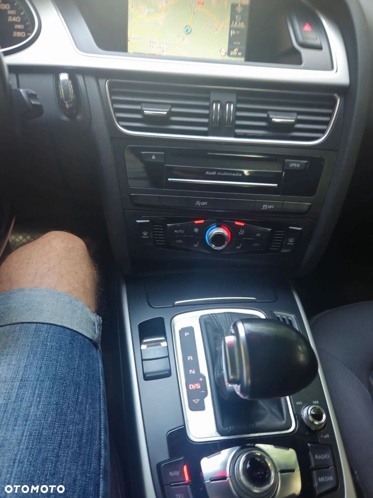 Audi A4 Limousine - 13