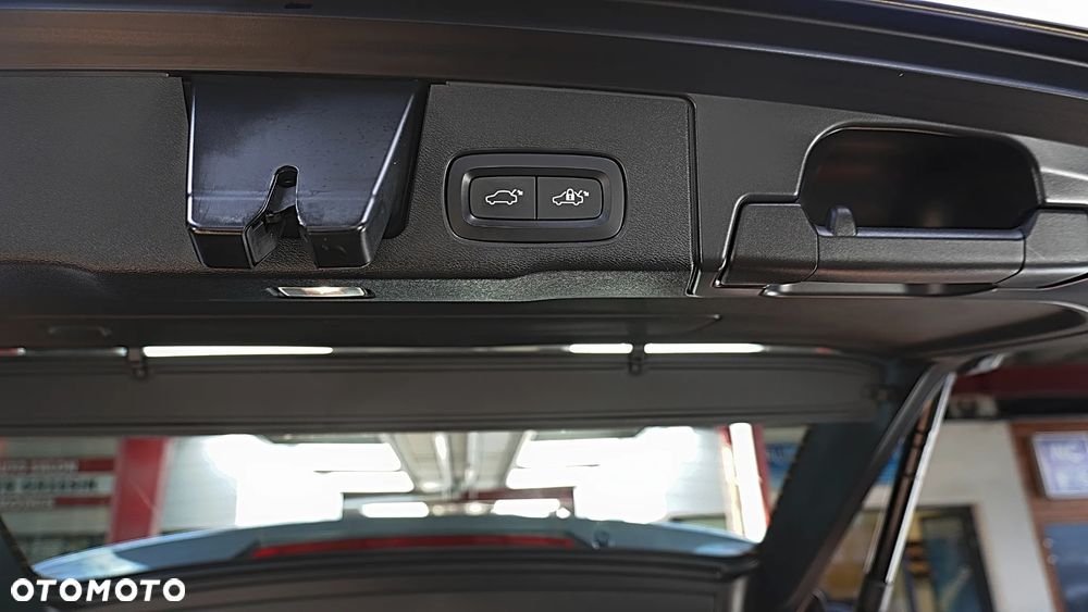 Volvo XC 60 B4 B Momentum Pro - 35