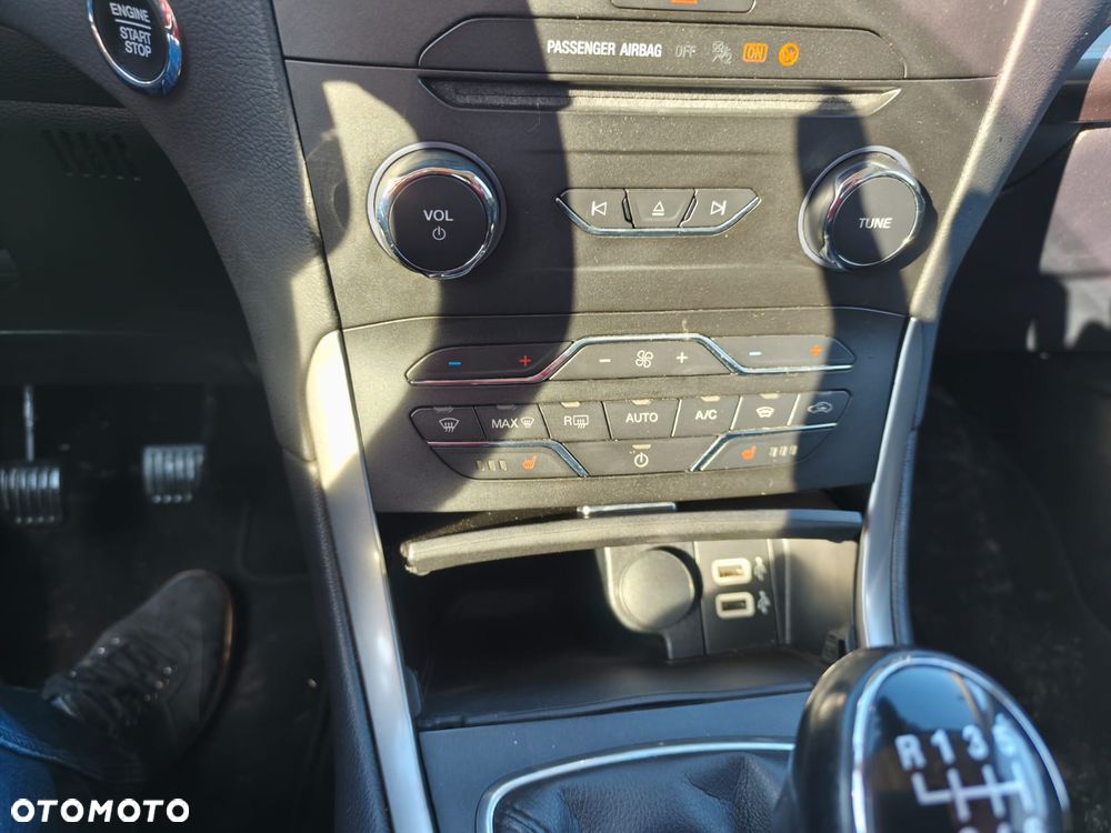 Ford Galaxy 2.0 EcoBlue Titanium - 18