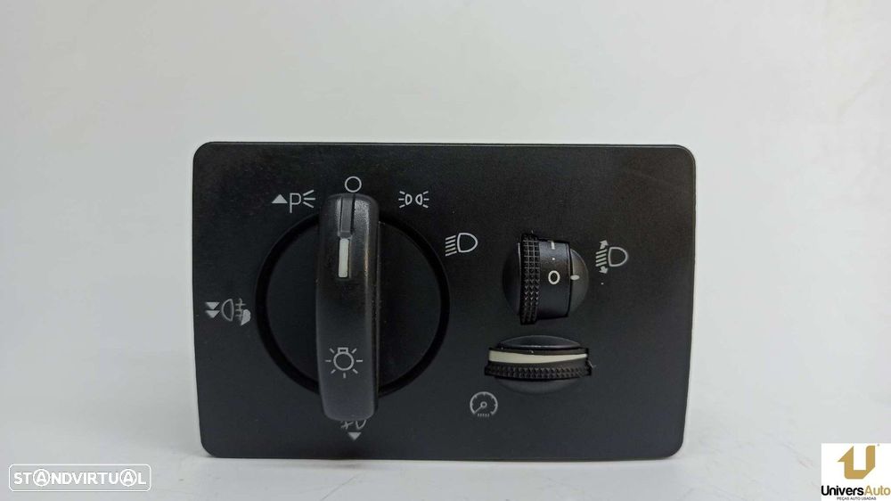 COMANDO DAS LUZES FORD FOCUS BERLINA (CAP) TREND - 1