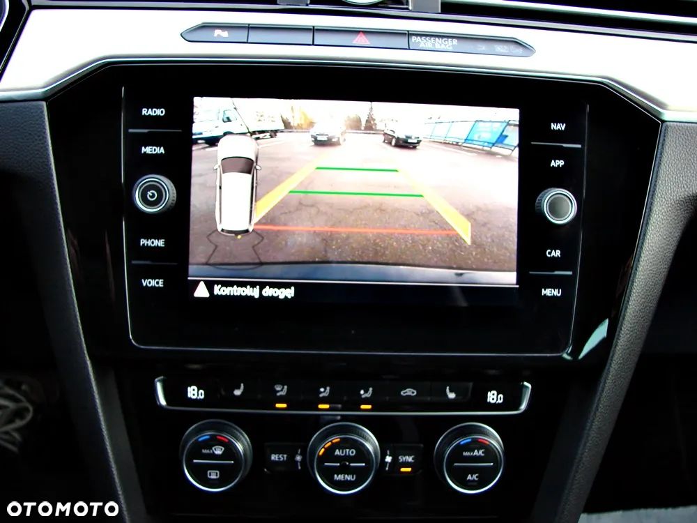 Volkswagen Passat Variant 2.0 TDI SCR DSG (BlueM Tech) Highline - 27