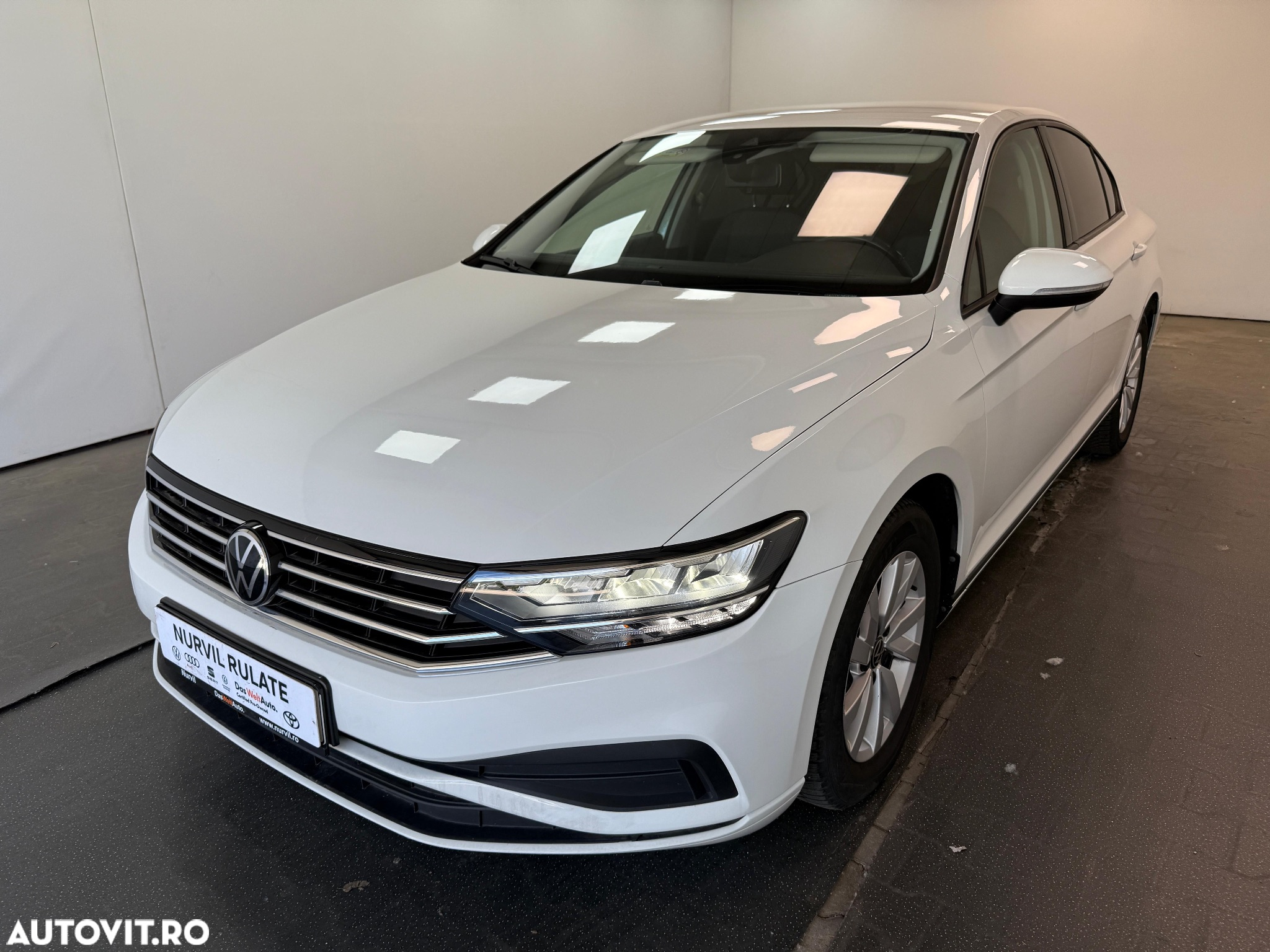 Volkswagen Passat 2.0 TDI DSG Advance - 14