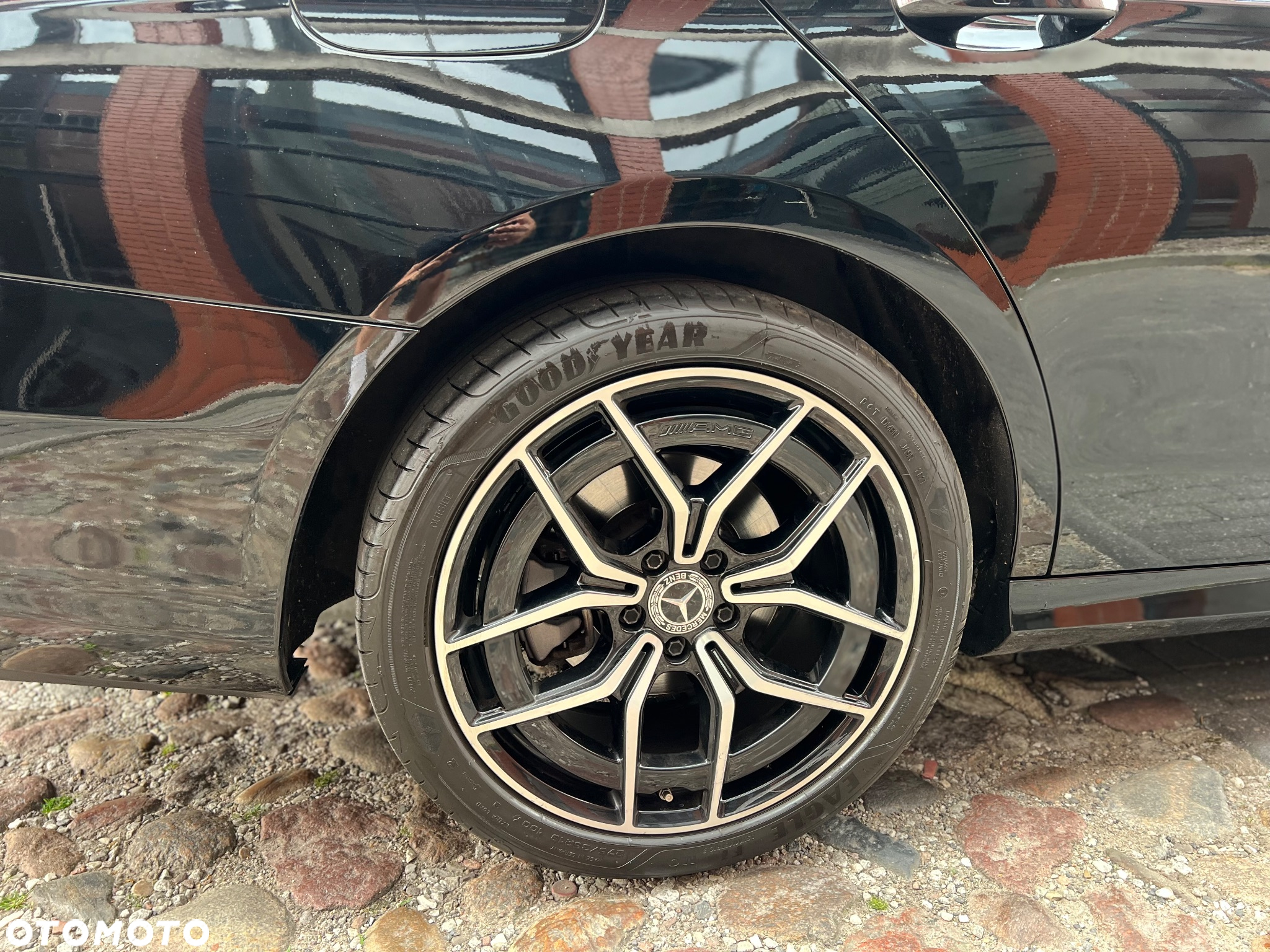 Mercedes-Benz Klasa E 220 d 9G-TRONIC AMG Line - 7