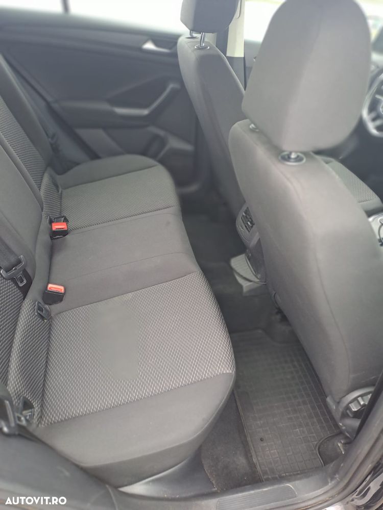 Volkswagen T-Roc - 5
