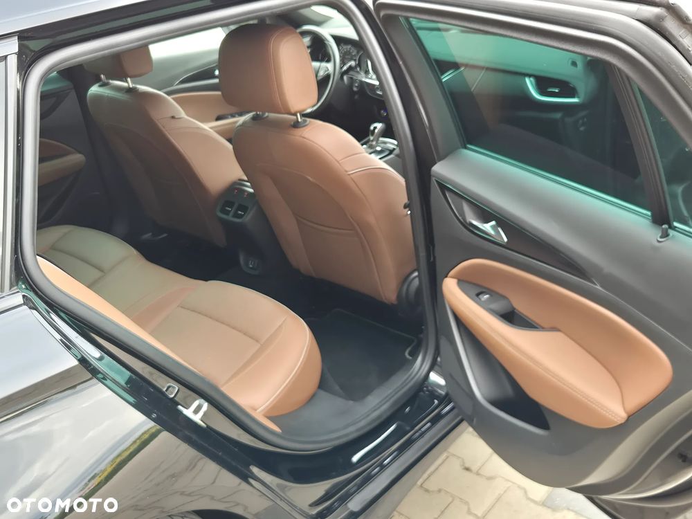 Opel Insignia - 23