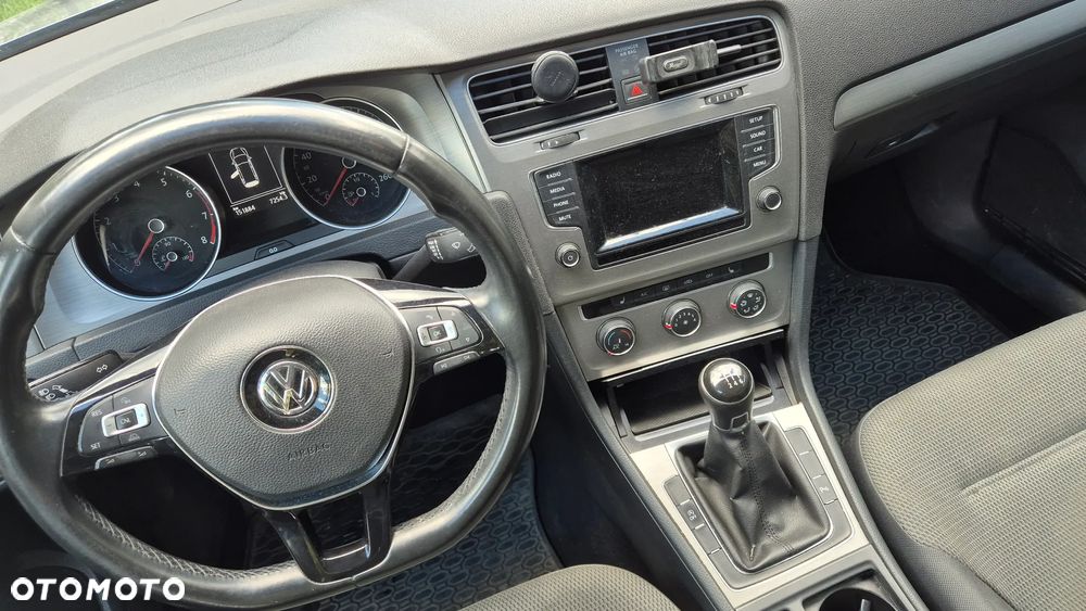 Volkswagen Golf 1.4 TSI BMT Comfortline - 14