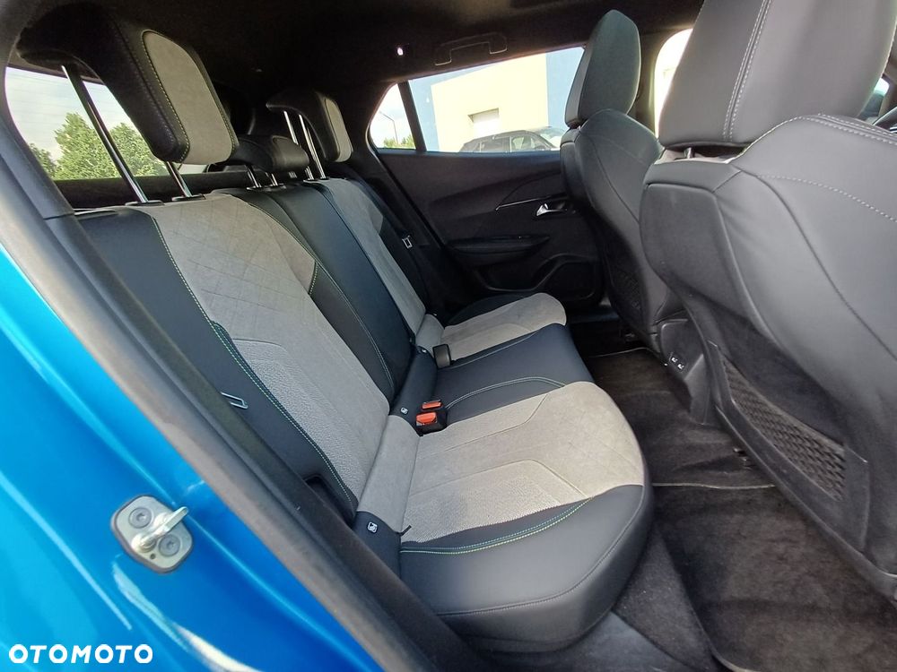 Peugeot 2008 50kWh GT - 34