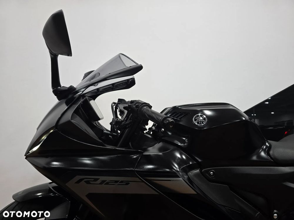 Yamaha YZF - 23