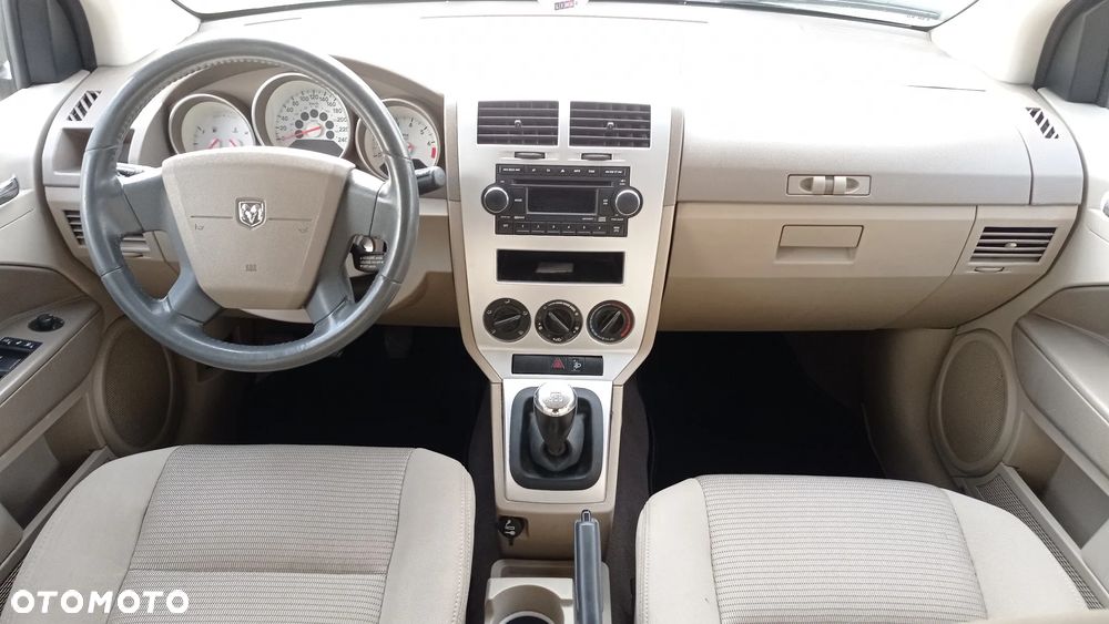 Dodge Caliber 1.8 SXT - 37