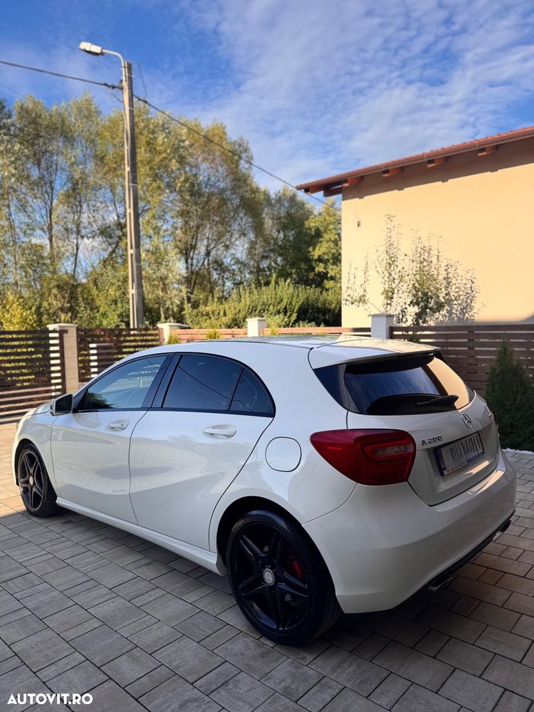 Mercedes-Benz A200 2013 photo 4