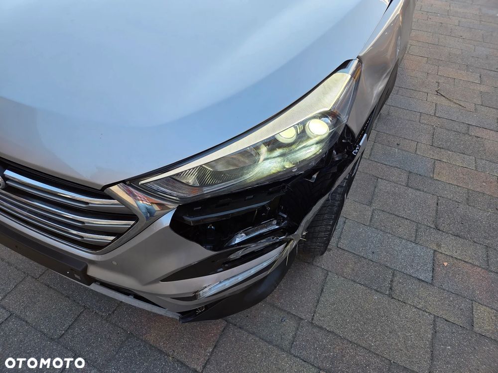 Hyundai Tucson blue 1.7 CRDi 2WD DCT Premium - 16