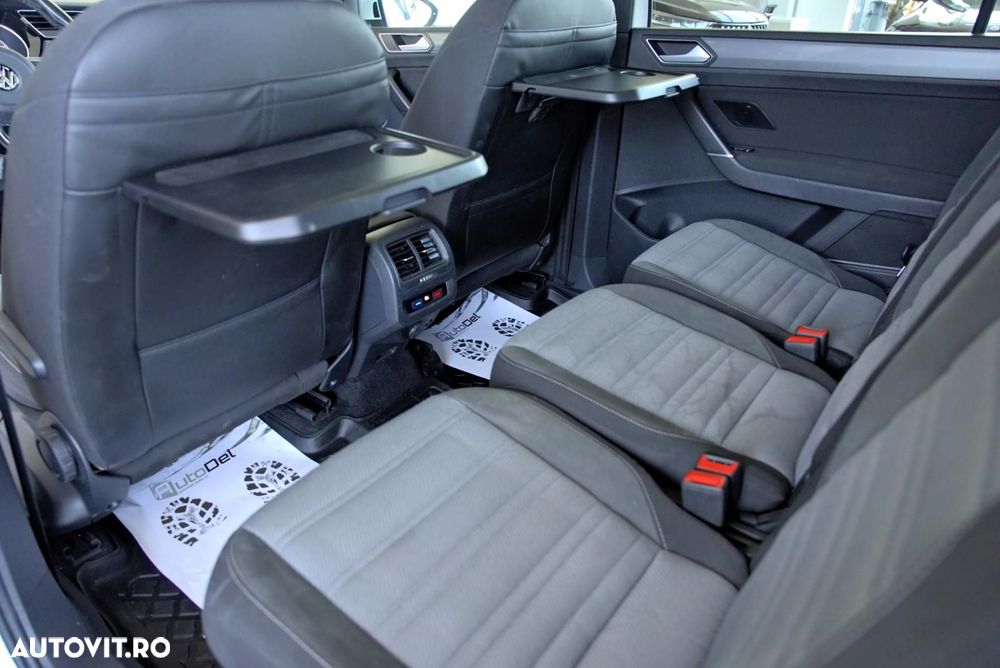 Volkswagen Touran - 26