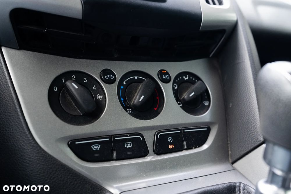 Ford Focus 1.6 EcoBoost Start-Stopp-System Trend - 16