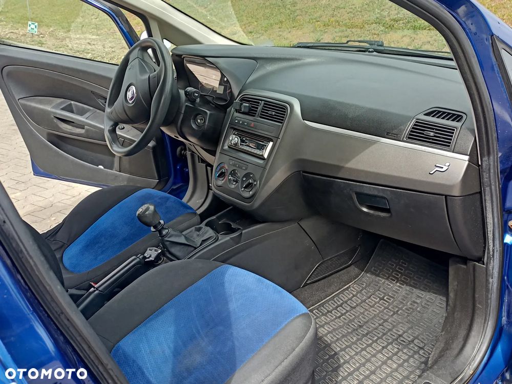Fiat Grande Punto - 13