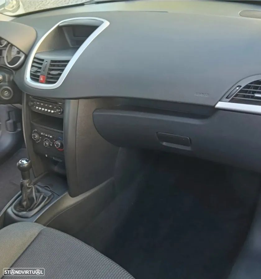 Peugeot 207 1.4 16V Trendy - 1