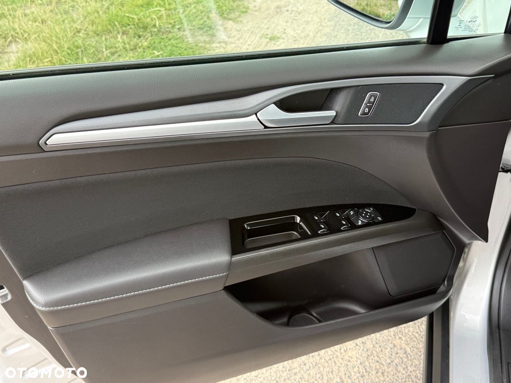 Ford Mondeo 2.0 EcoBlue Titanium - 11