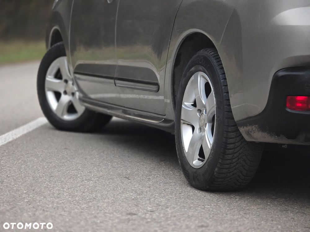 Peugeot 3008 Hybrid4 - 35