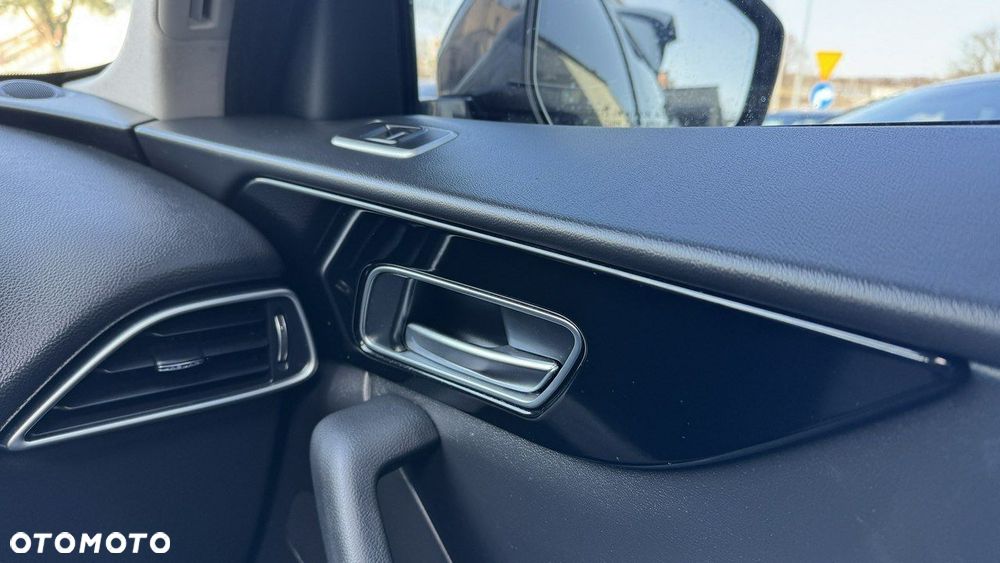 Jaguar F-Pace - 12