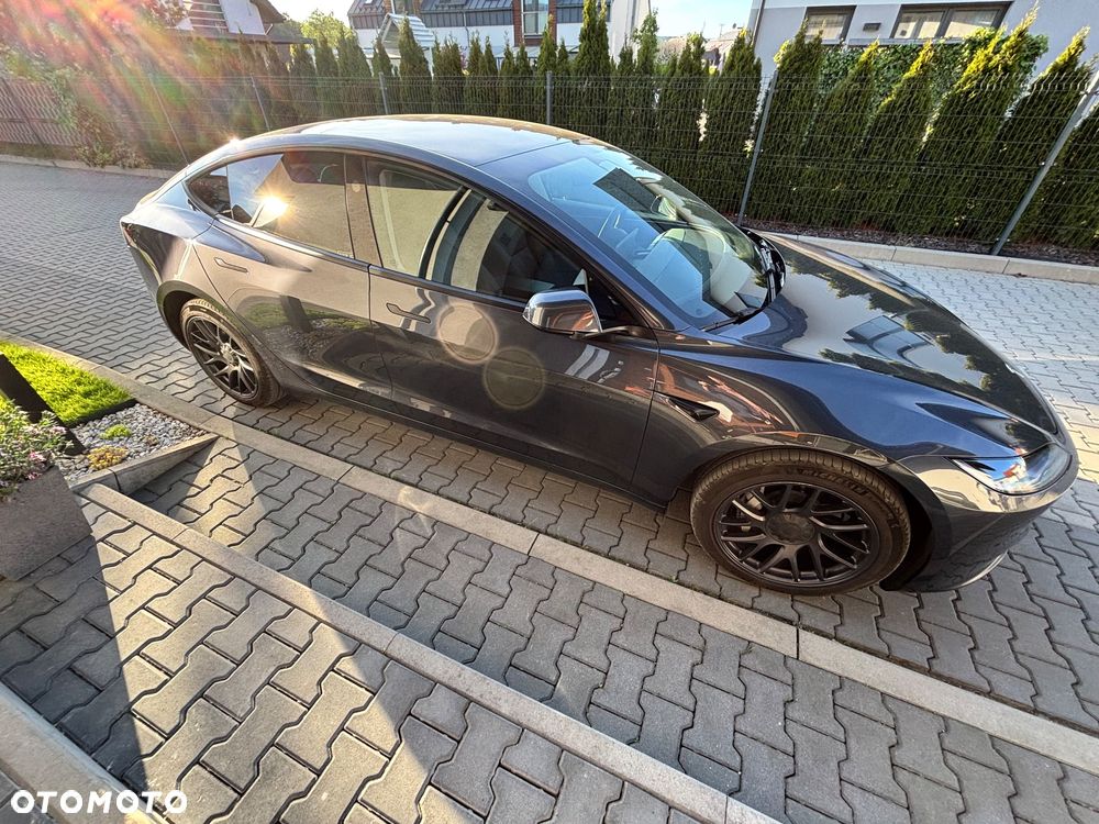 Tesla Model 3 AWD - 3