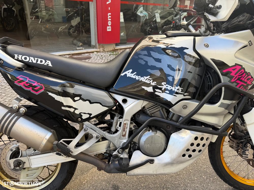 Honda Africa Twin XRV 750 - 5
