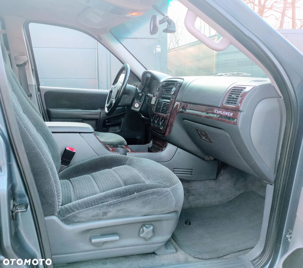 Ford Explorer 4.0 - 15
