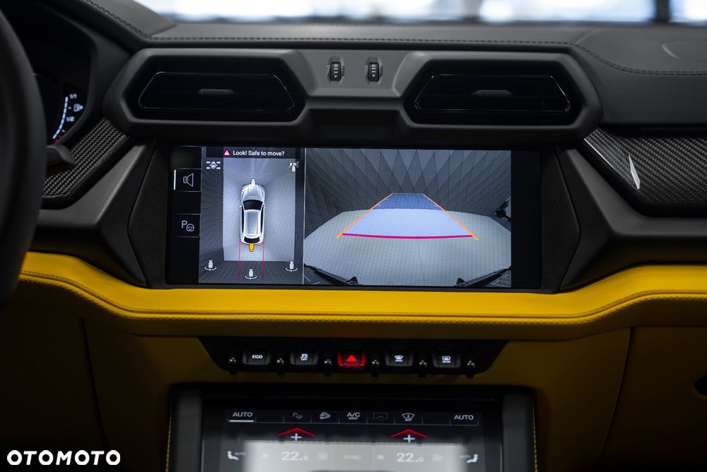 Lamborghini Urus - 21