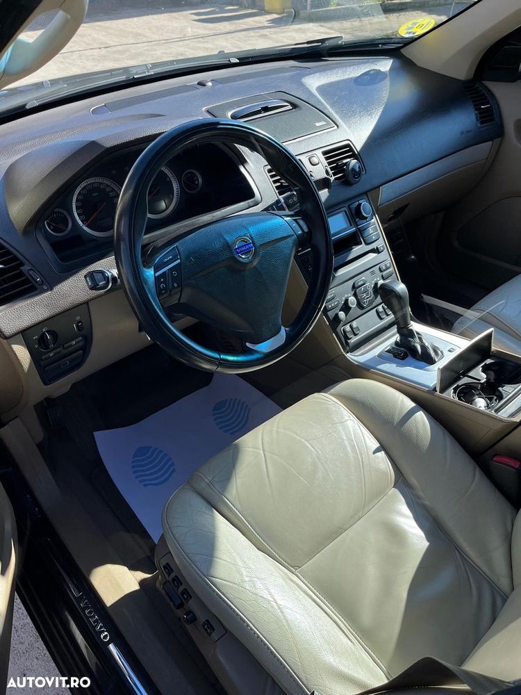 Volvo XC 90 D5 AWD Geartronic Momentum - 13