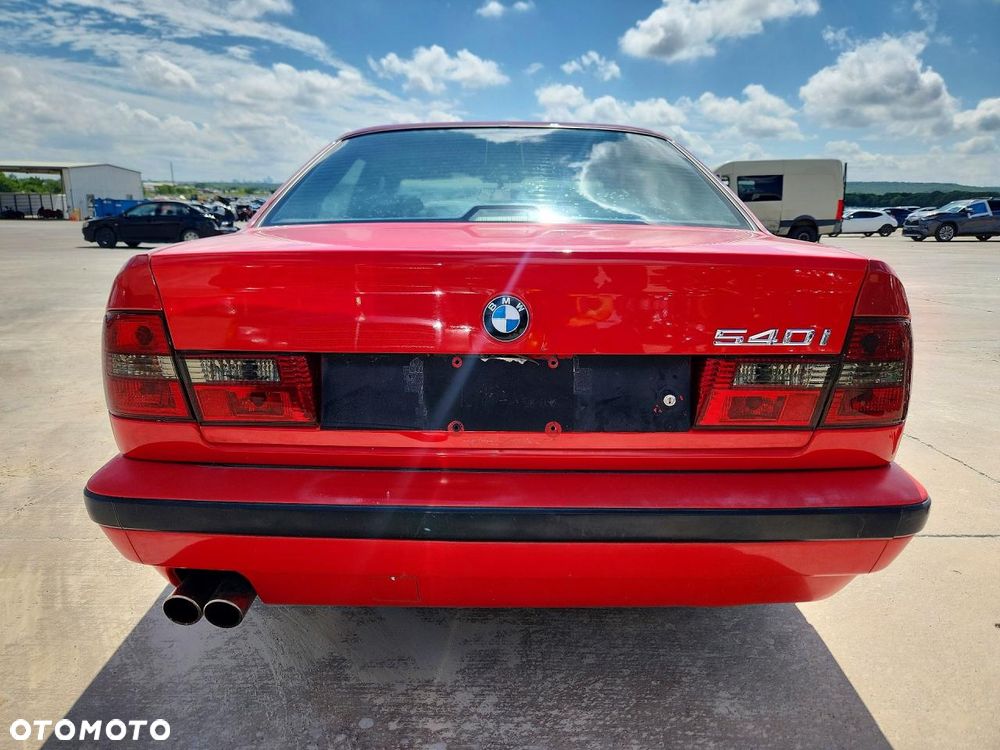BMW Seria 5 540i - 6