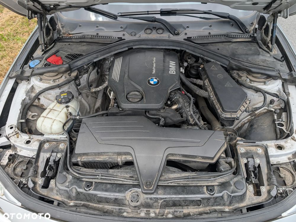 BMW Seria 3 318d xDrive Advantage - 35