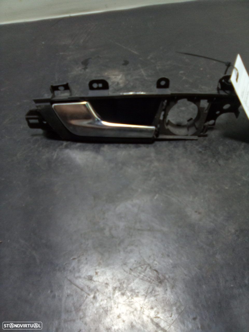 Puxador Interior Trás Esq Audi A3 (8P1) - 1