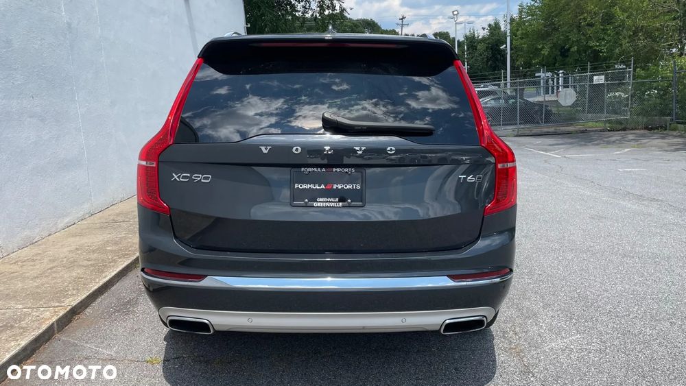 Volvo XC 90 - 7