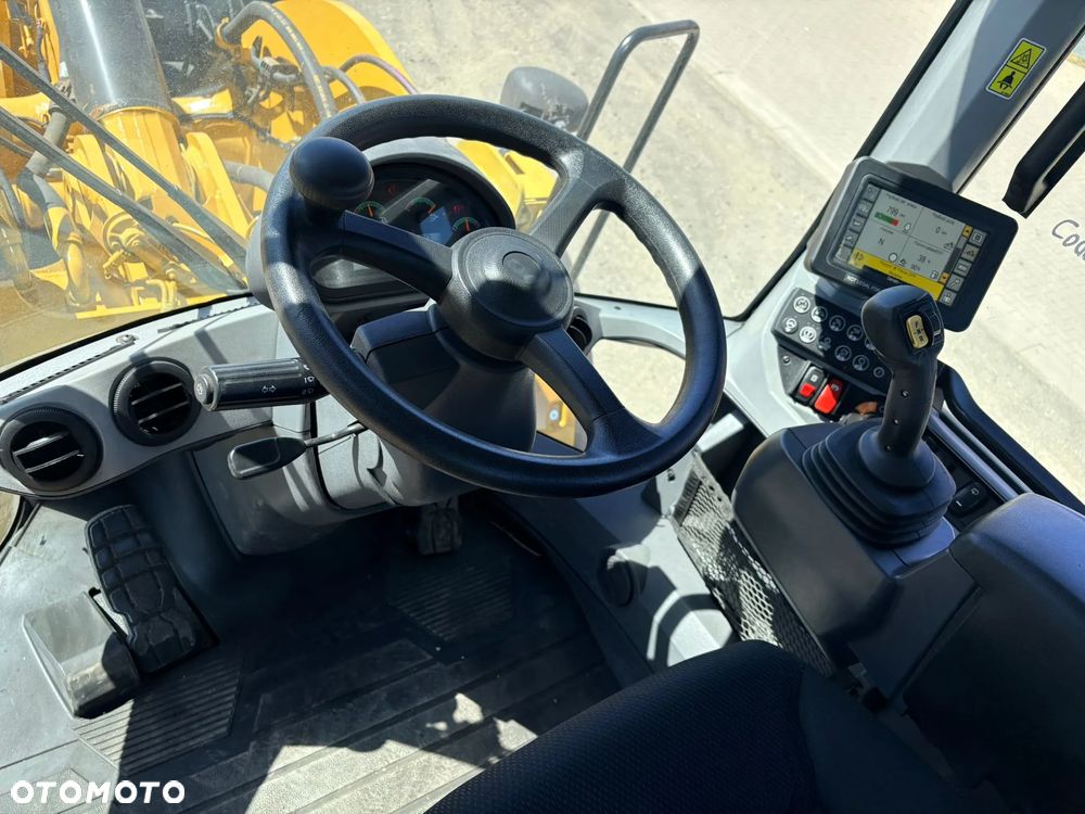 Caterpillar 930M - 34