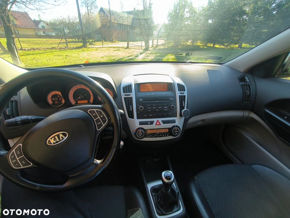 Kia Ceed 2.0 CRDi EX - 5