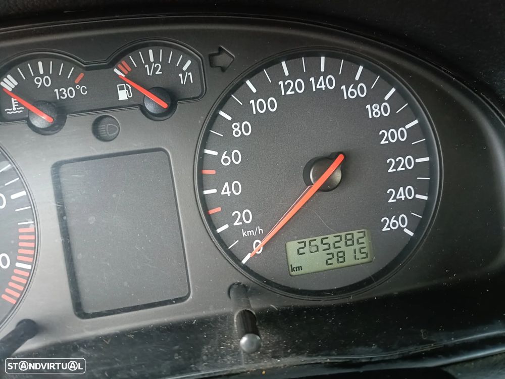 VW Passat Variant - 2