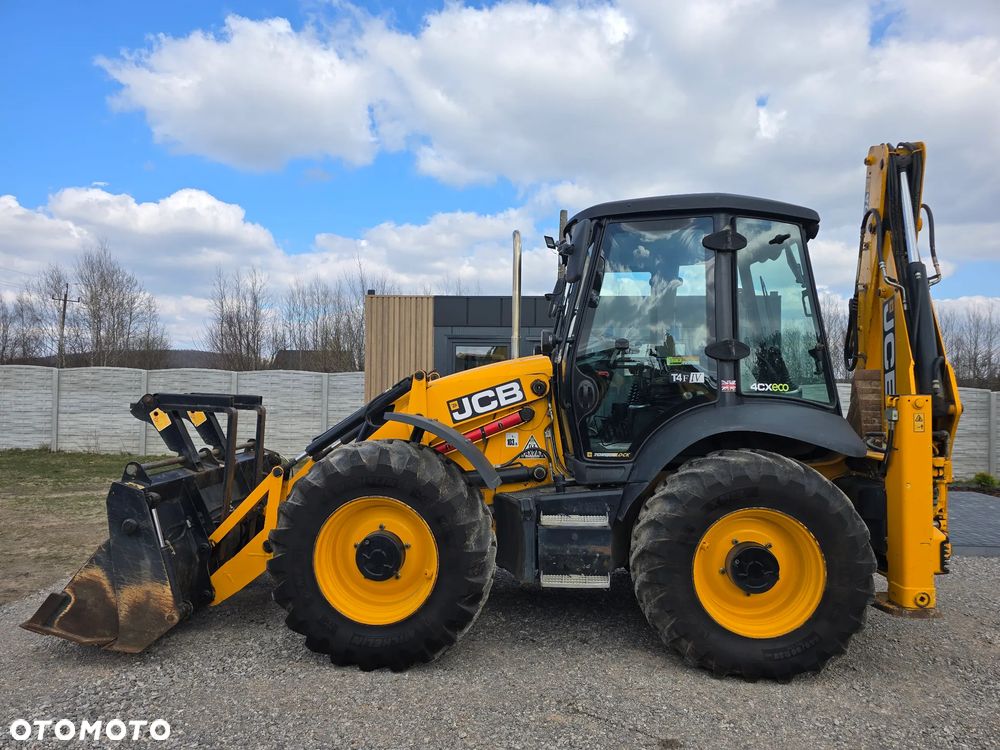 JCB - 7