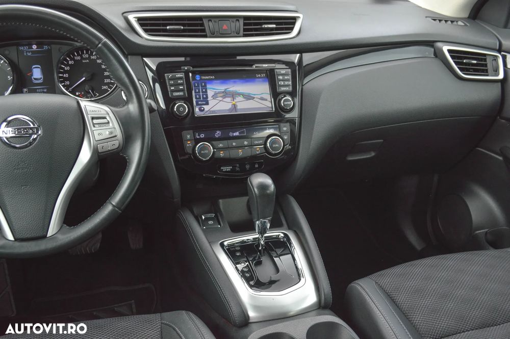 Nissan Qashqai 1.6 DCI Start/Stop X-TRONIC Tekna - 26