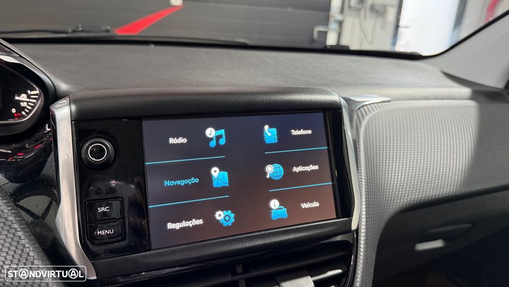 Peugeot 208 1.2 PureTech Allure - 22