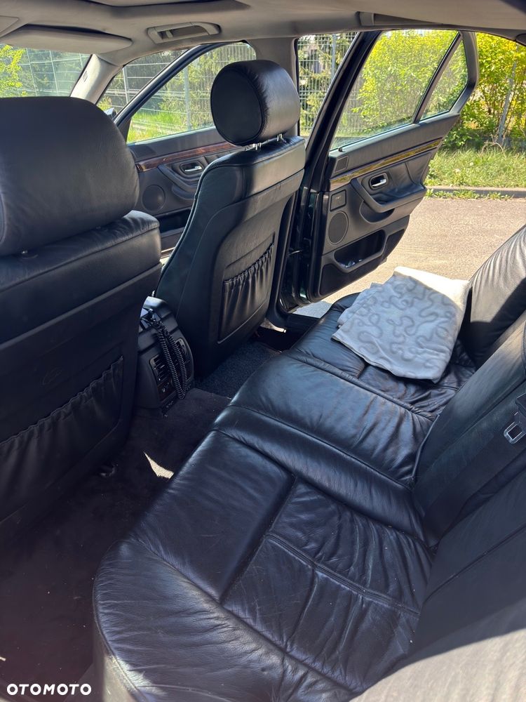 BMW Seria 7 - 15